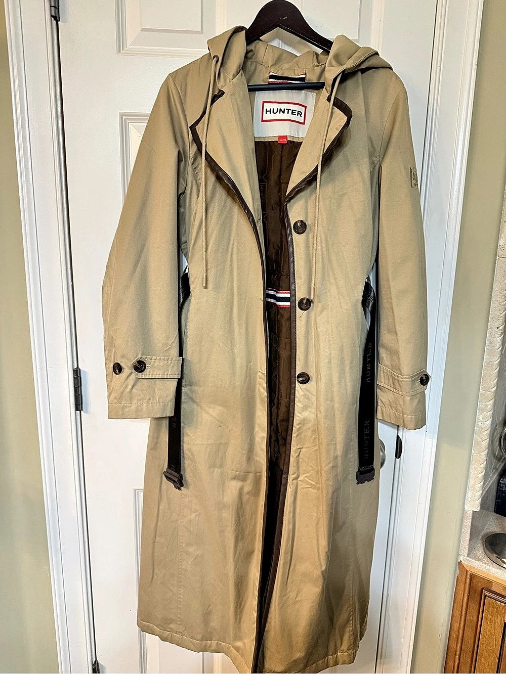 Hunter Star Long Hooded Trench Coat in Tan XL Like New